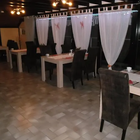 Garni Julia Hotel 3*