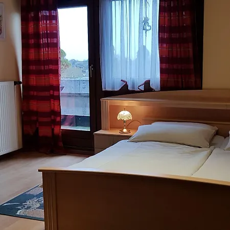 Hotel Garni Julia 3*