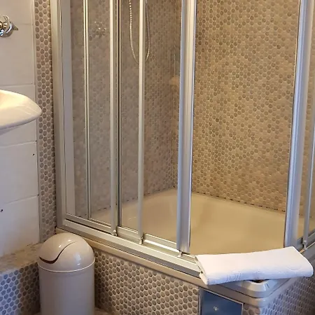 Garni Julia Hotel 3*