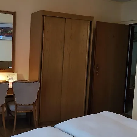 Hotel Garni Julia 3*