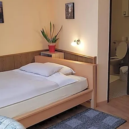 Hotel Garni Julia 3*