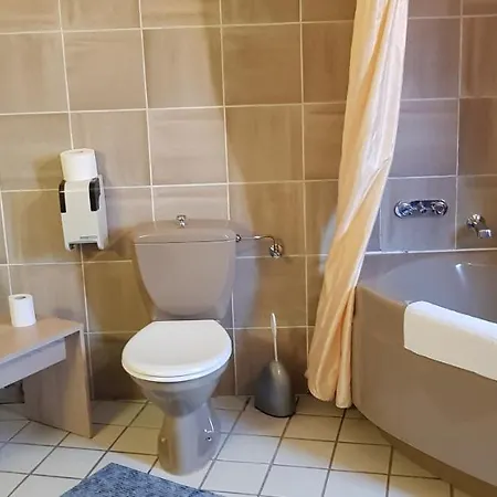 Garni Julia 3* Linnich